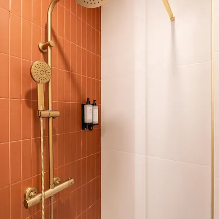 Asboth Boutique Suites, Location By Bqa