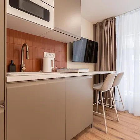 Asboth Boutique Suites, Location By Bqa 아파트